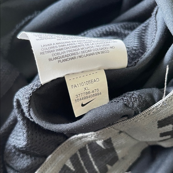 Vuori Black and Navy Joggers - Picture 5 of 10